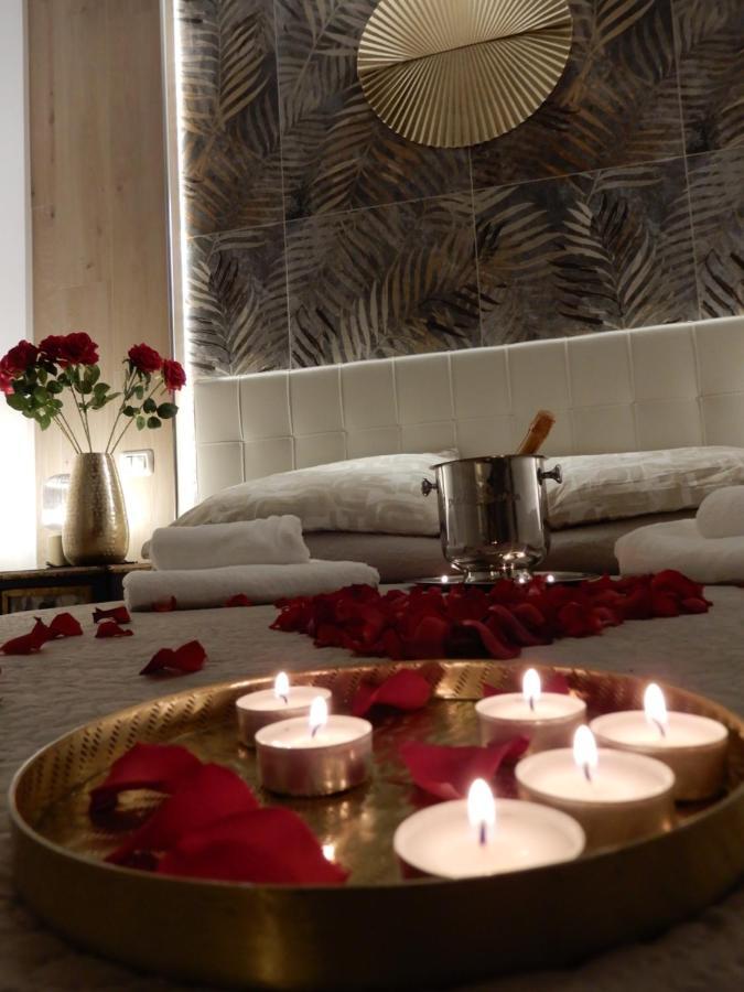 Caserta Royale Suite Bagian luar foto