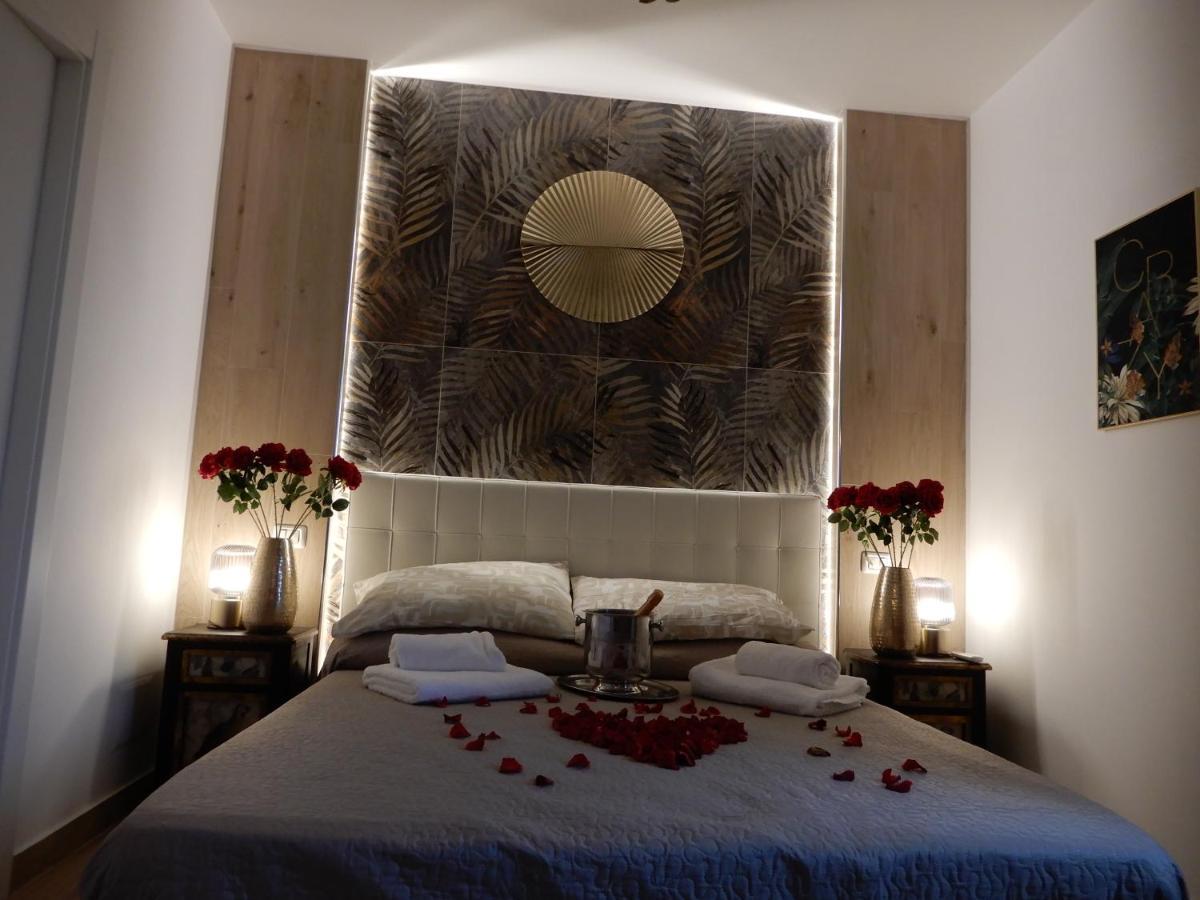 Caserta Royale Suite Bagian luar foto