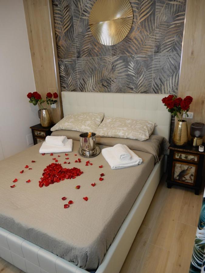 Caserta Royale Suite Bagian luar foto