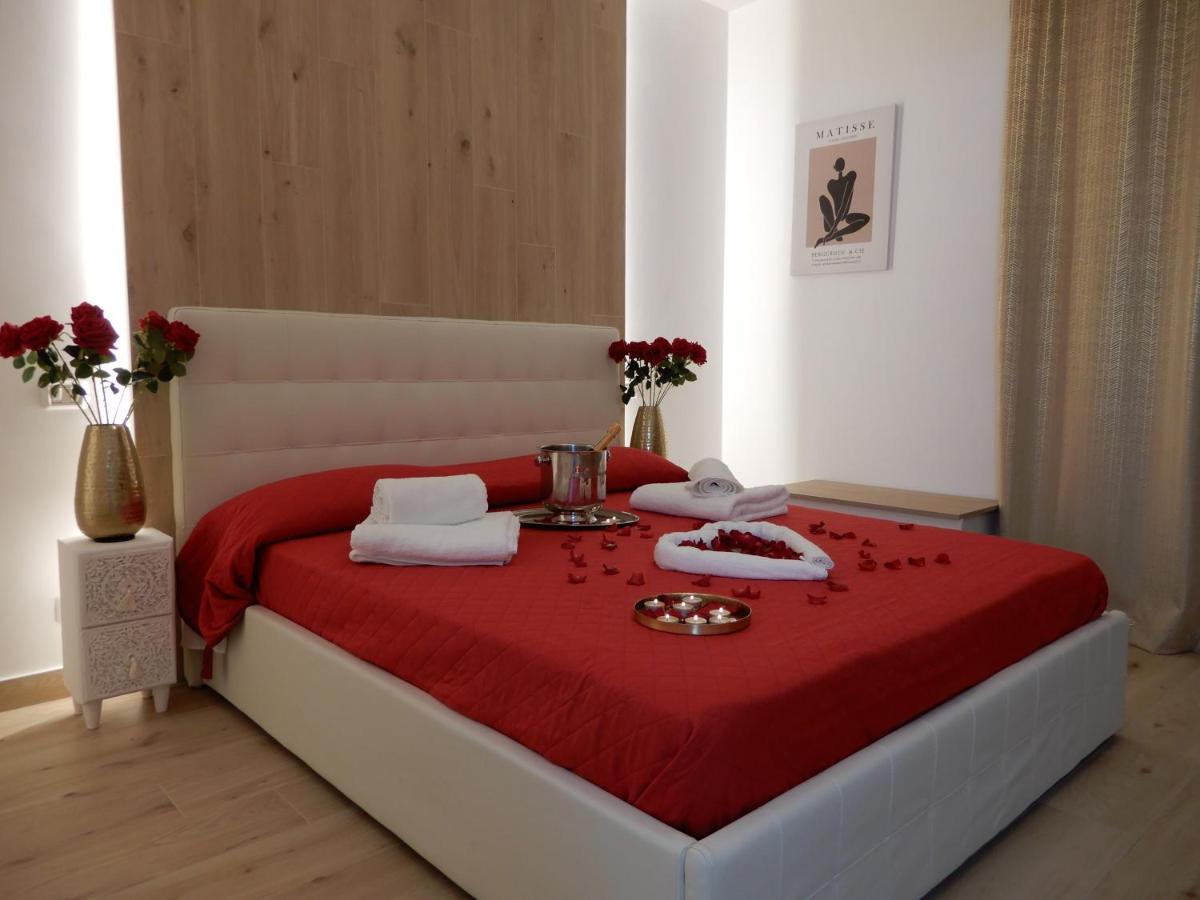 Caserta Royale Suite Bagian luar foto