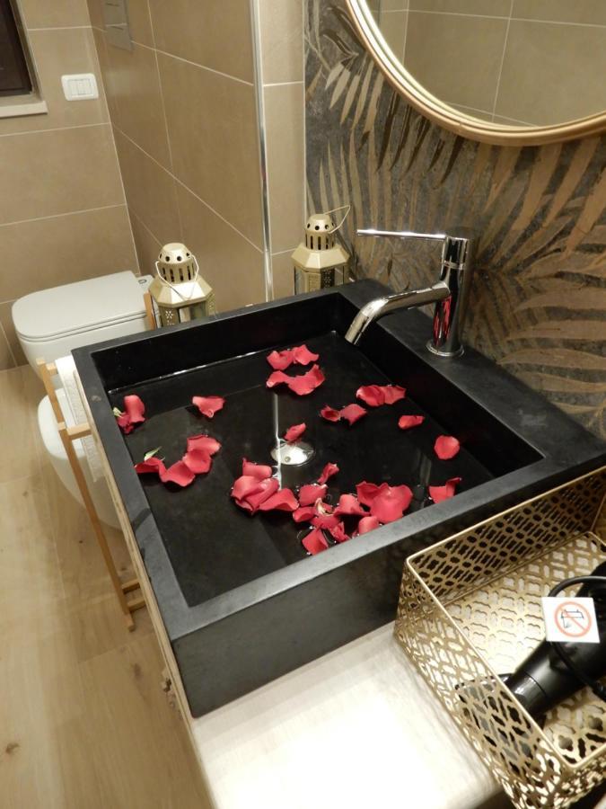 Caserta Royale Suite Bagian luar foto