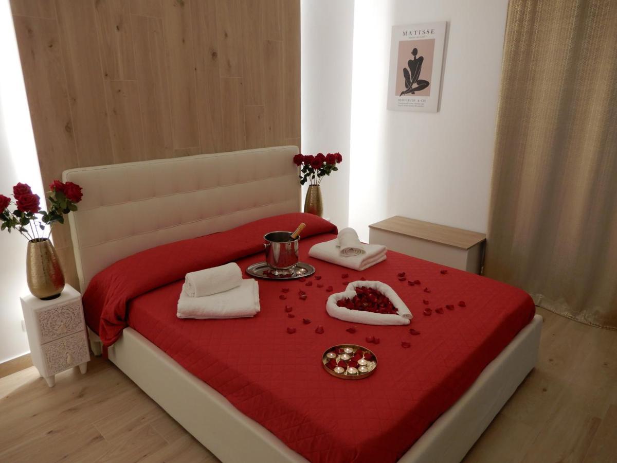 Caserta Royale Suite Bagian luar foto