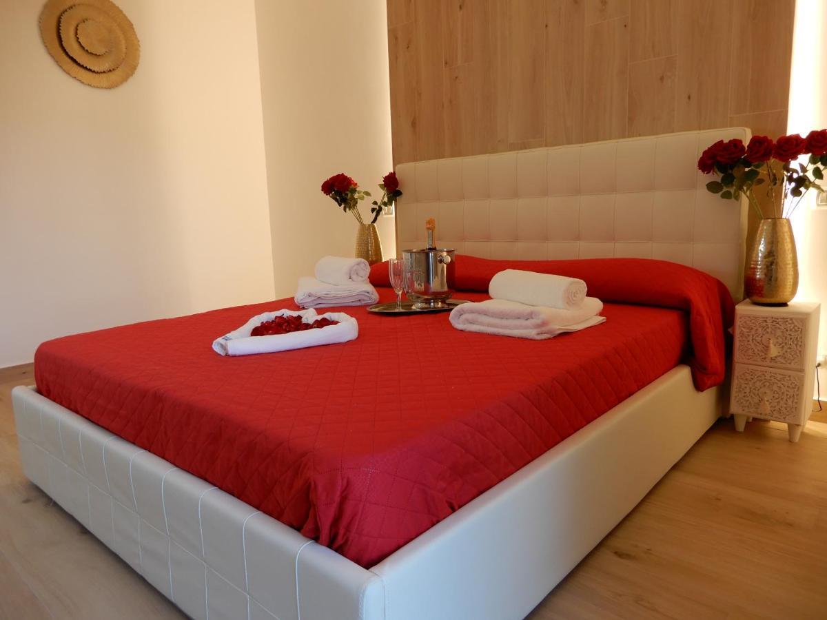Caserta Royale Suite Bagian luar foto