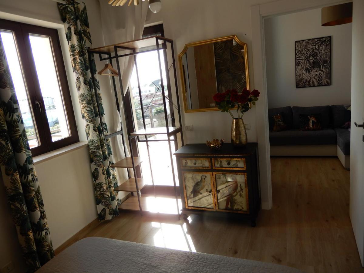 Caserta Royale Suite Bagian luar foto